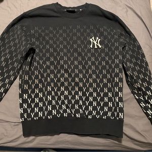 This is a round neck hoodie from a Korean brand MLB.